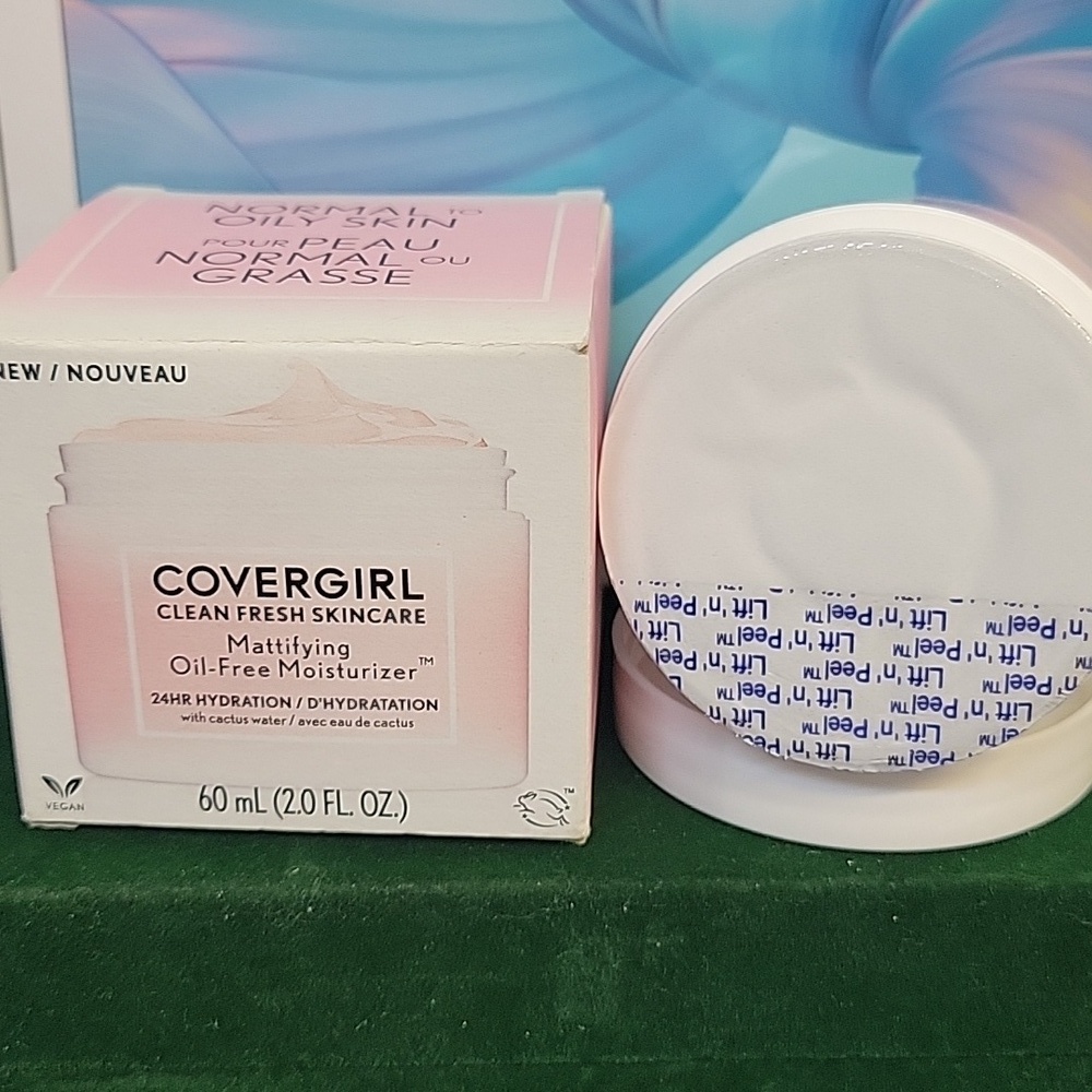 COVERGIRL Skincare Skin Corrector Cream Normal To Oily Skin 60ml New Sealed Jar